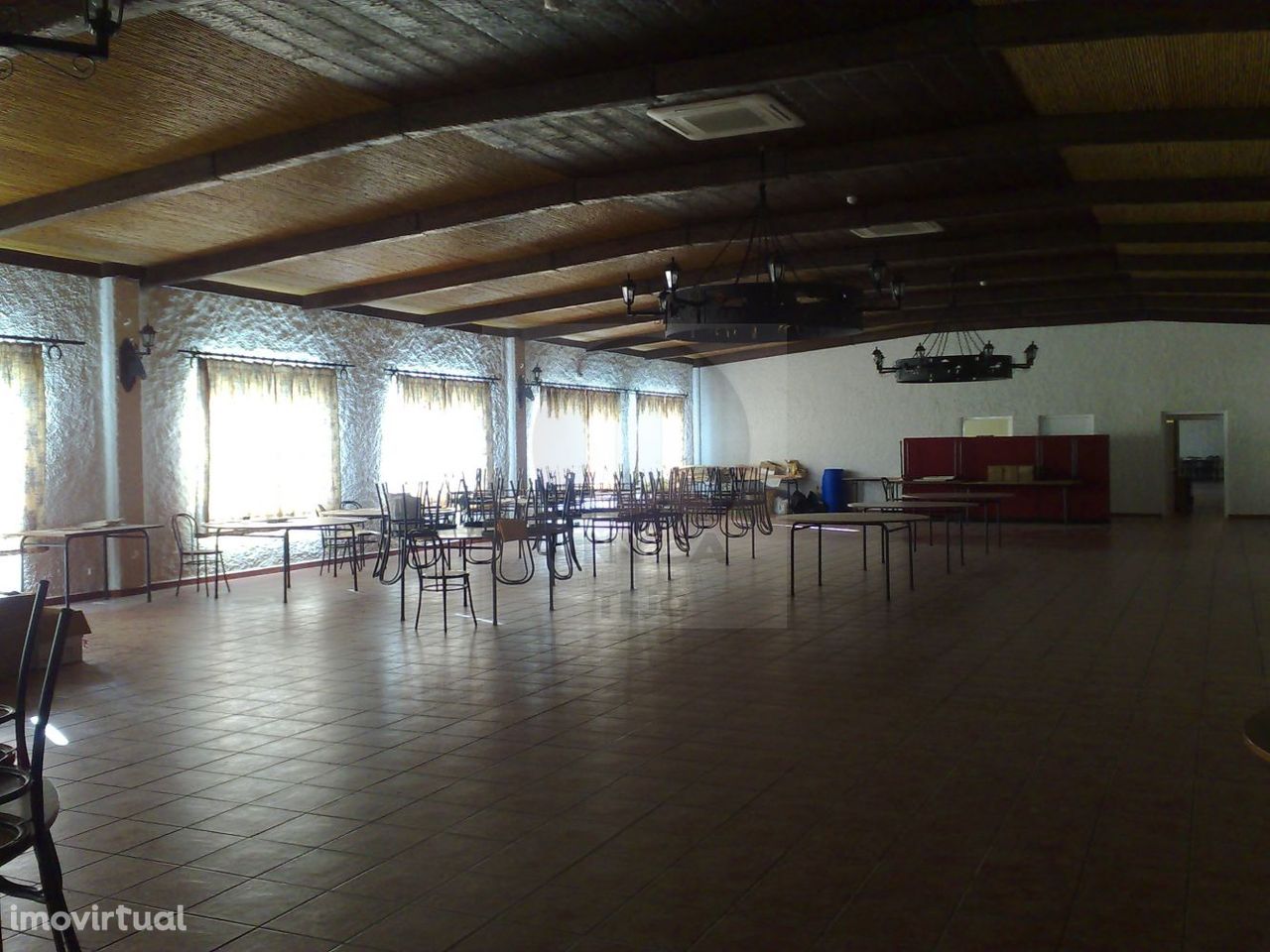 Salão de 800 m2 / Restaurante / Eventos