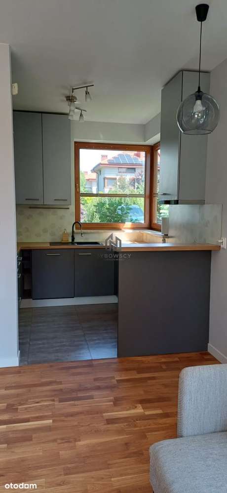 Funkcjonalny bliźniak 200m na zadbanym osiedlu-5