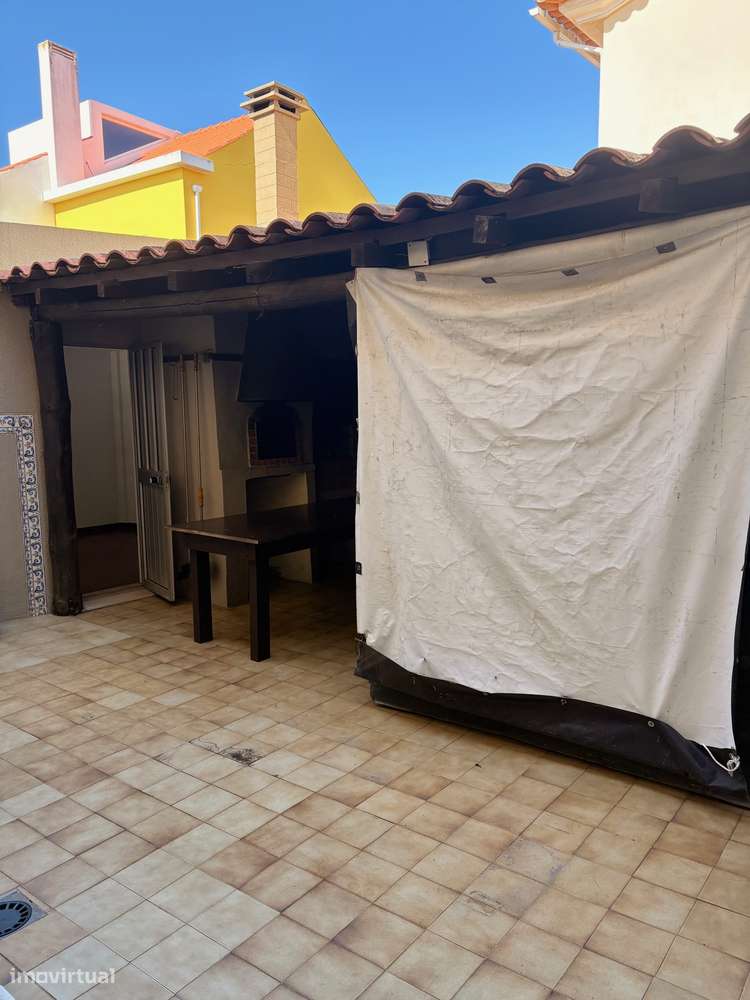 Moradia geminada com garagem Bro Além das Vinhas 595.000€-35
