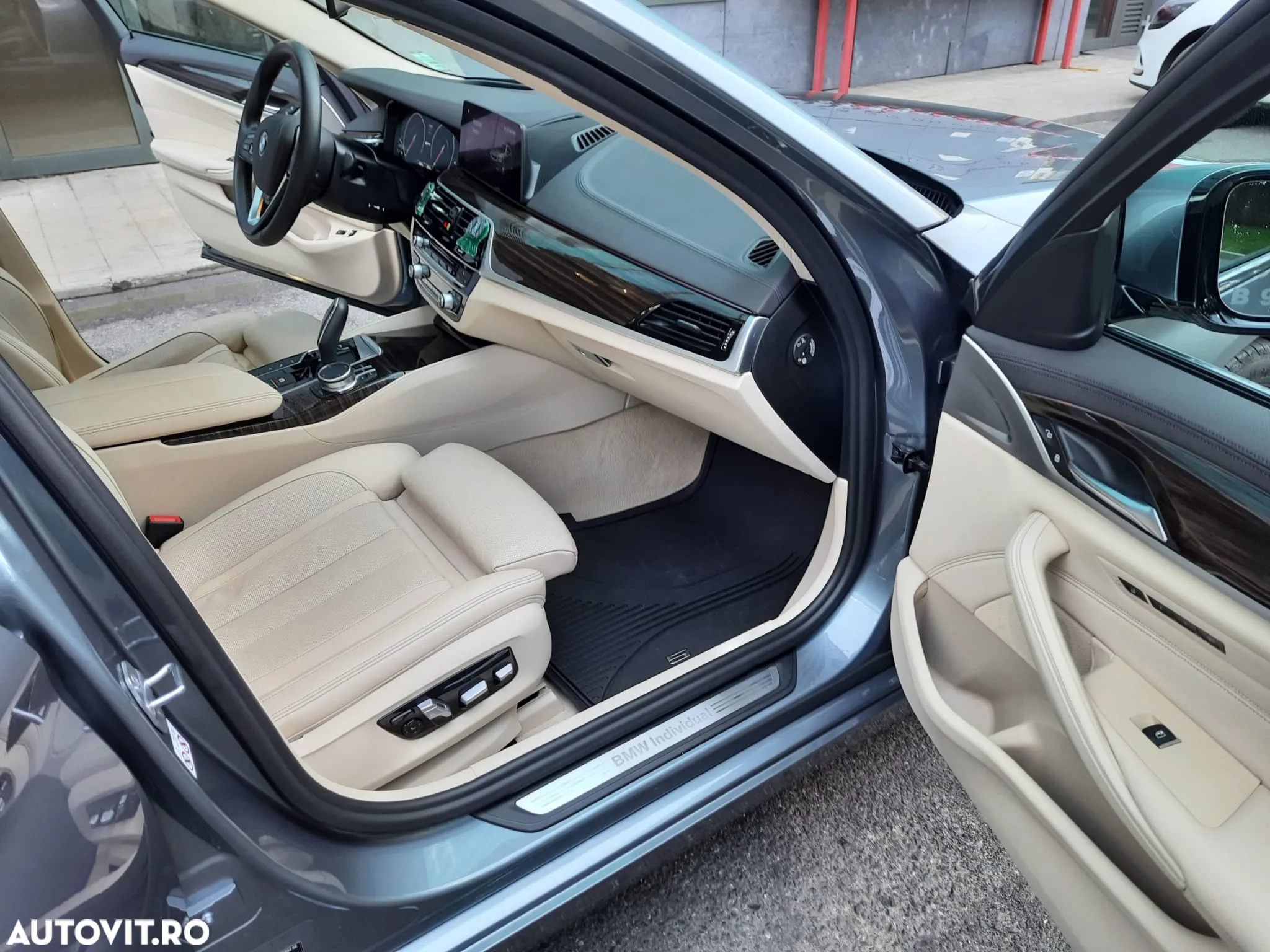 BMW Seria 5 530e Aut. Luxury Line - 9