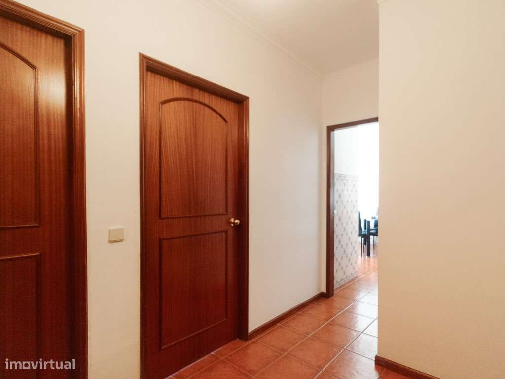 Apartamento T2 com garagem, Urb. Ar e Sol, Coimbra-7