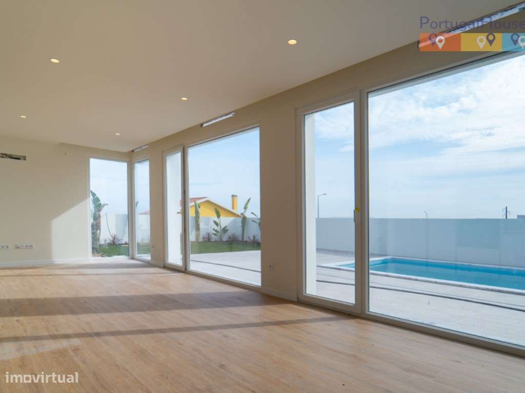 Moradia térrea T3 independente com piscina-9