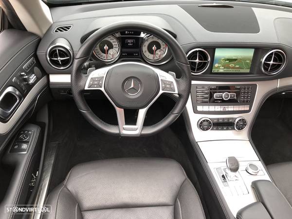 Mercedes-Benz SL 350 7G-TRONIC 2LOOK Edition - 44