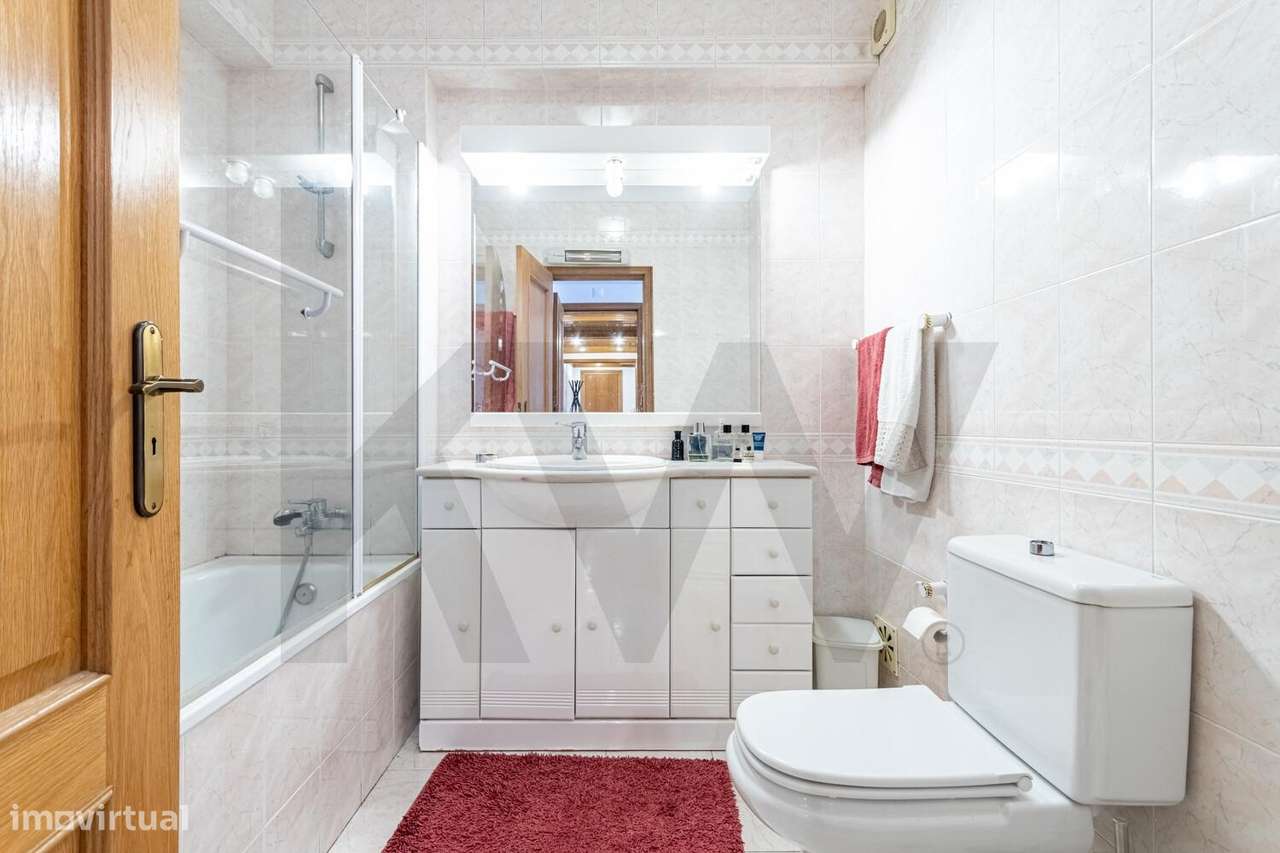 EXCELENTE T3 | PARCIALMENTE RENOVADO | QUINTA GRANDE - Av. dos Moinhos-18