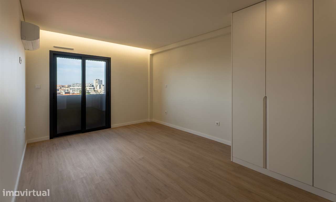 T3 140 m2 com varanda 16 m2 com lugar de garagem-17