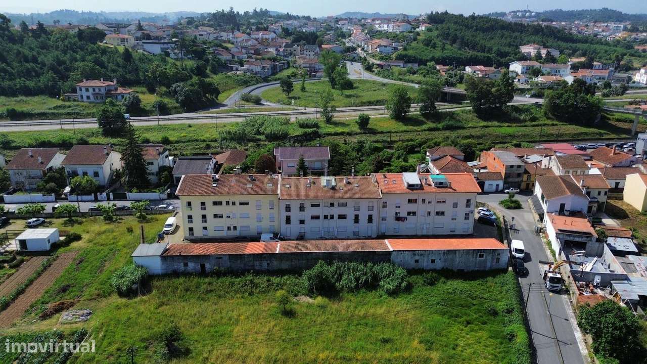 Duplex Espaçoso em Coimbra com Vista e Jardim Privado - Valor negociáv - Grande imagem: 3/35