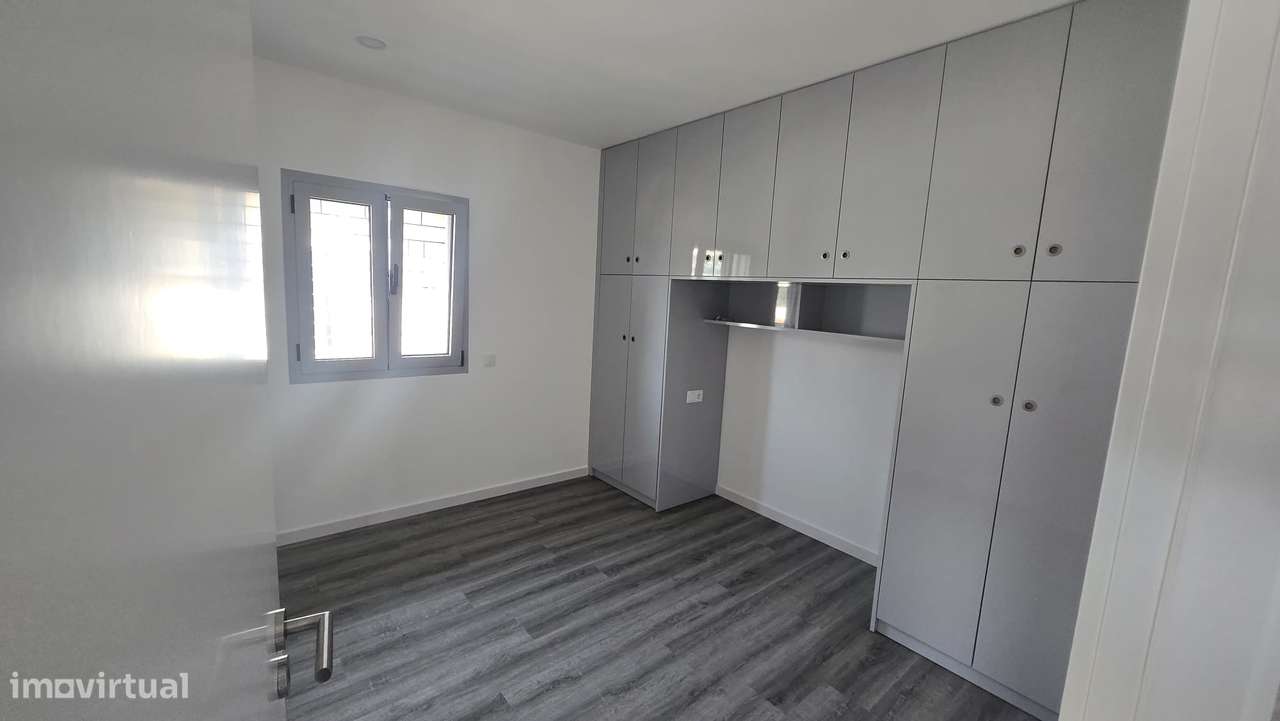 Arrenda andar Moradia Centro de Oldrões Penafiel - Grande imagem: 3/11