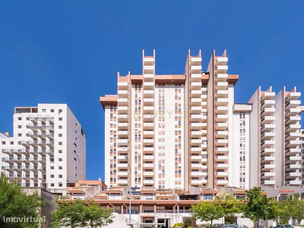 Apartamento T3 com garagem | Elísio de Moura - Solum-0