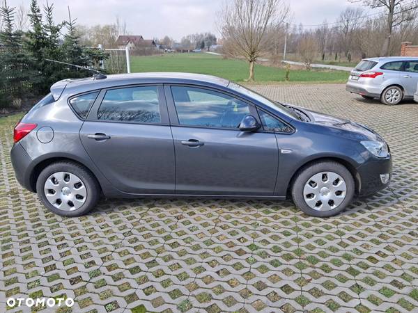 Opel Astra IV 1.6 Cosmo - 4