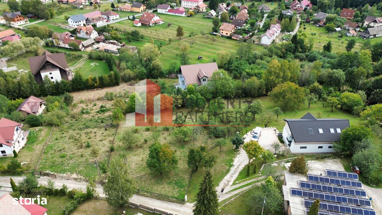 Teren cu vedere la Castelul Bran - Imagine principală: 2/2