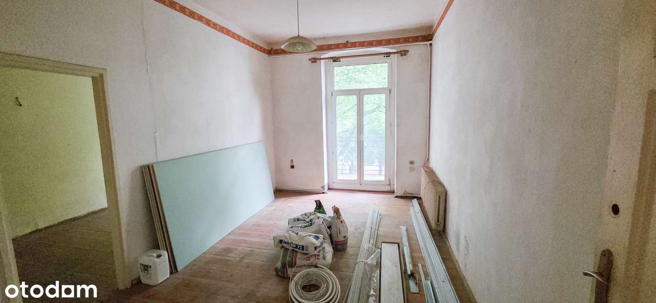 Przestronne mieszkanie 3 pokojowe z balkonem , dużą piwnicą-5