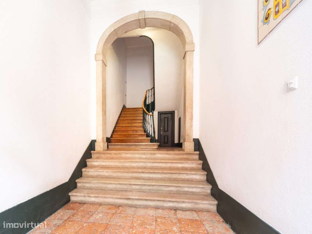 Charmoso apartamento T2 no Príncipe Real, com vistas verdadeirament...-24