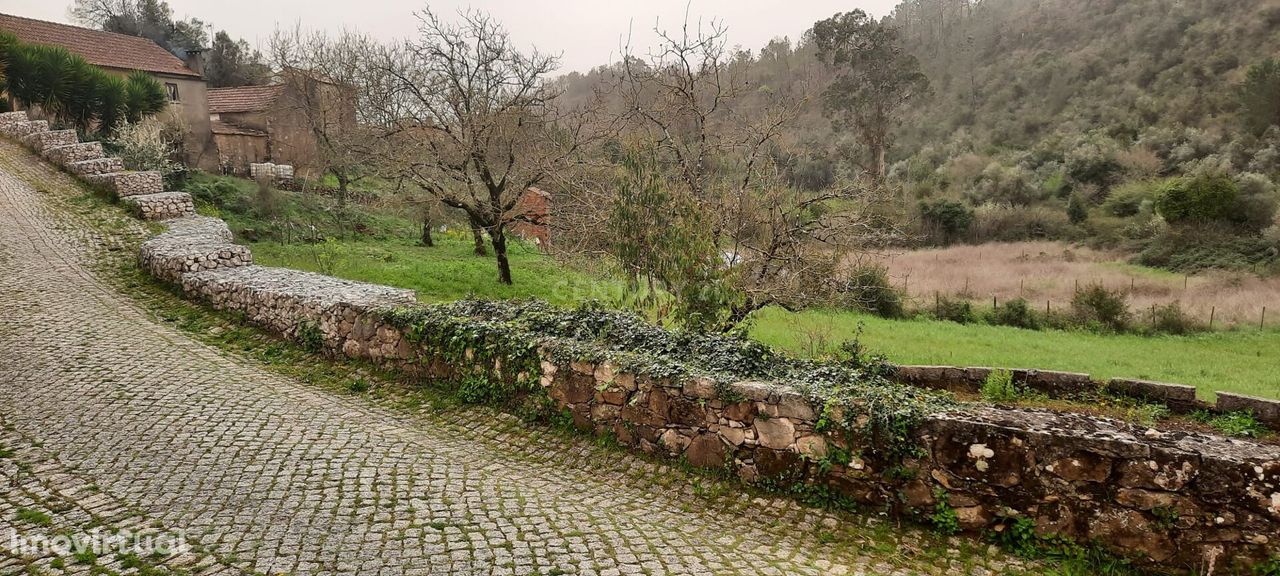 Terreno para construção de moradia em Aldeia Do Vale