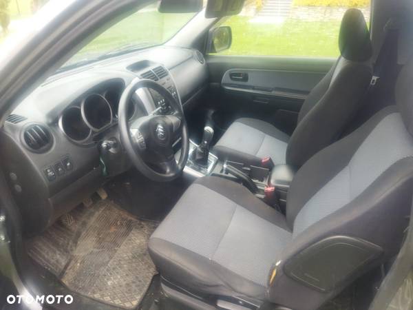 Suzuki Grand Vitara 1.6 - 7