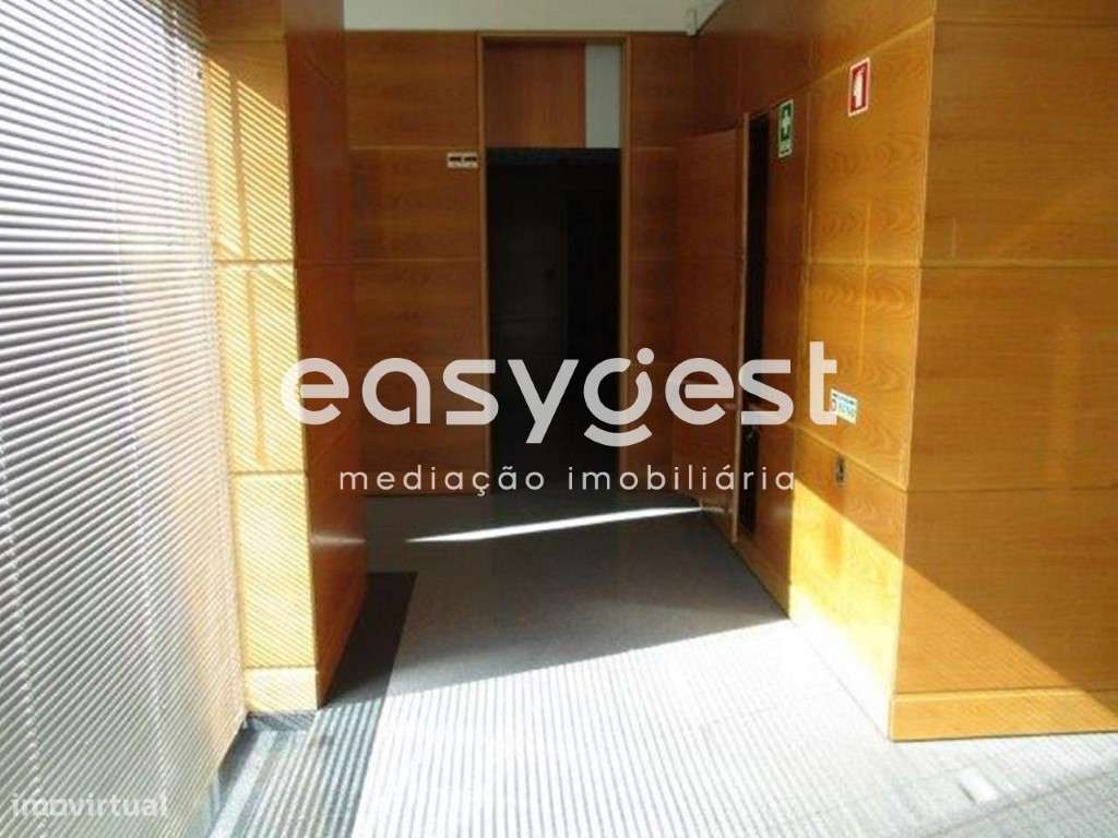 2 Lojas total de 172m2 situadas numa zona residencial - Grande imagem: 4/6