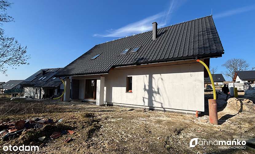 Funkcjonalny dom z garderobą i pralnią!-5