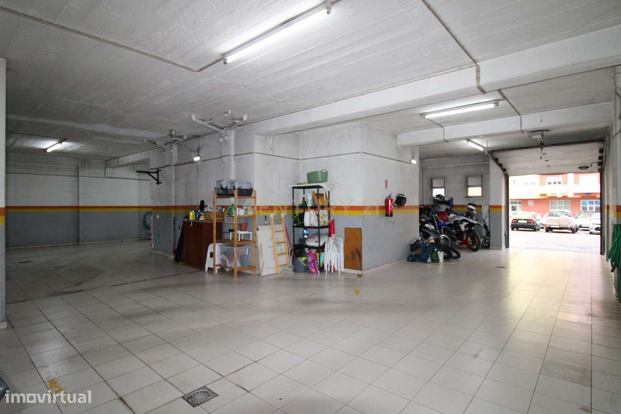 Apartamento T3 em  Santa Marta Do Pinhal com Parqueamento e Arrecadaçã-22