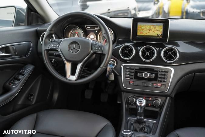 Mercedes-Benz CLA 180 BlueEFFICIENCY Edition - 2