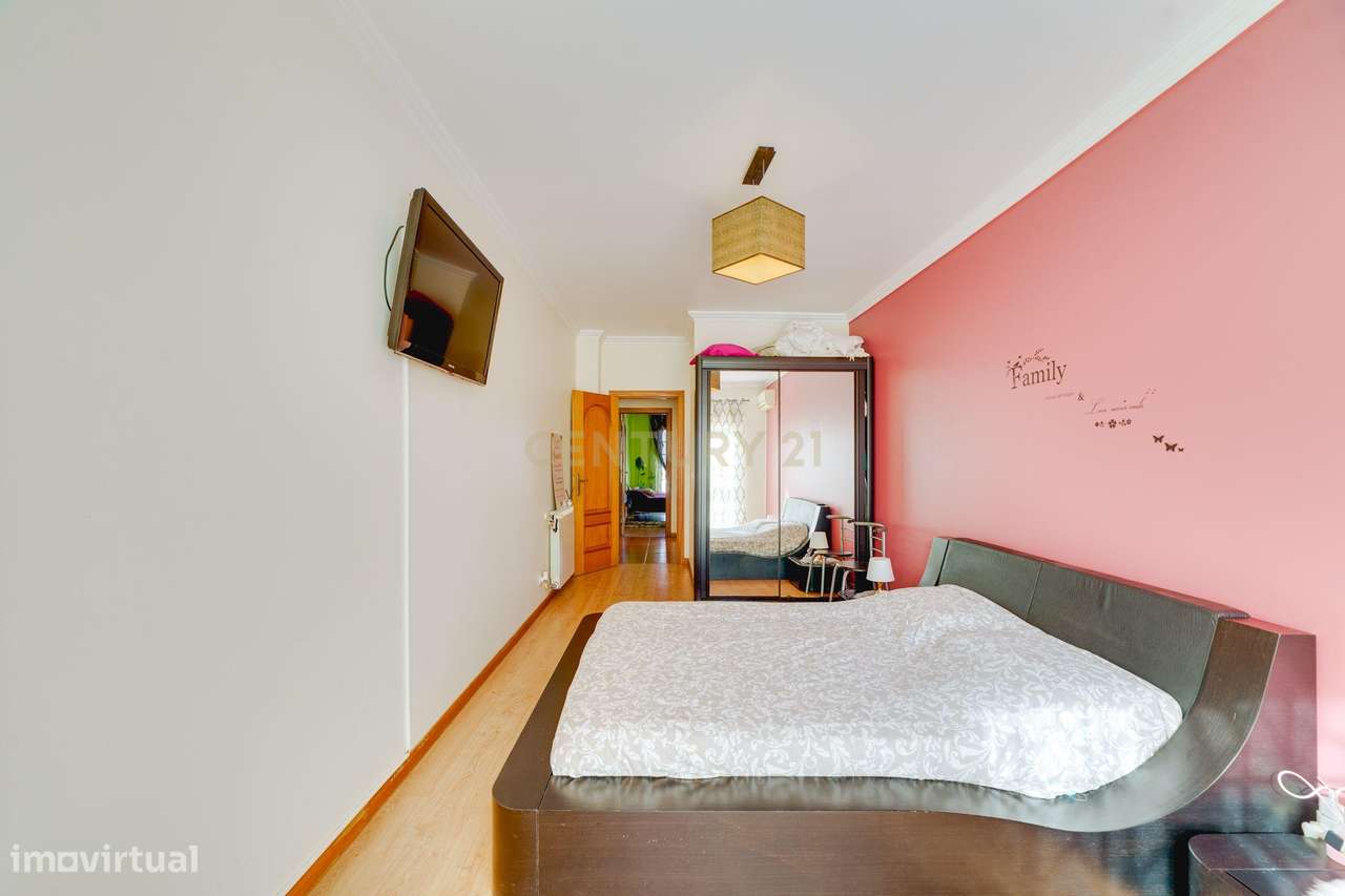 Espaçosa Moradia T3 em Quinta do Anjo, Palmela-10