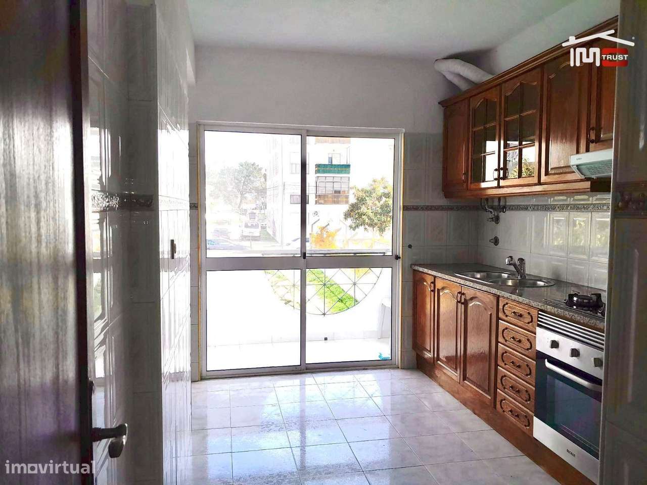 Apartamento T2 2º andar - Quinta do Conde - Grande imagem: 2/11