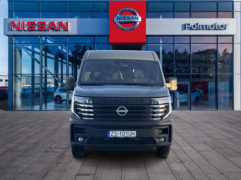 nissan Interstar