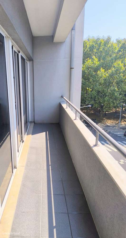 T1+1 mobilado c/ Varanda, próximo ao Shopping e Centro de Braga ! - Grande imagem: 2/8