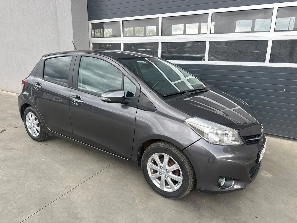 Toyota Yaris III 1.0 VVT-i Life 2013