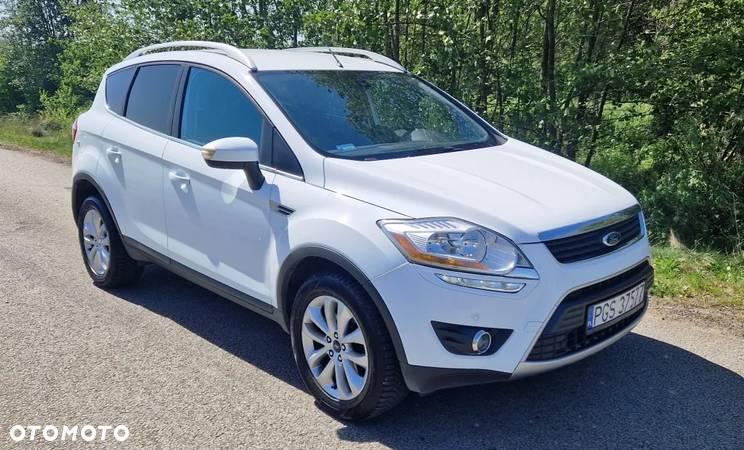 Ford Kuga 2.0 TDCi 2x4 Titanium - 8