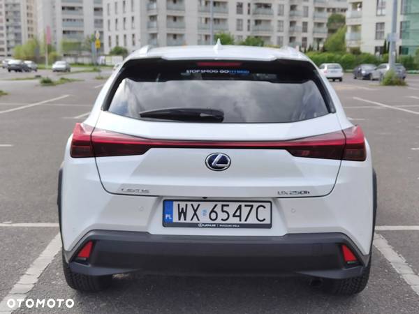 Lexus UX - 6