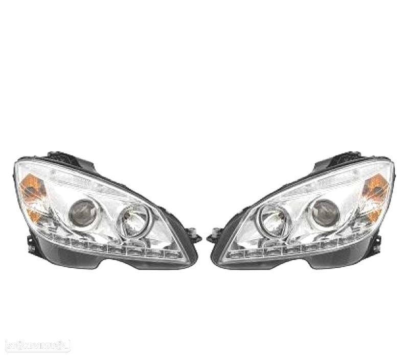 FARÓIS COM LUZ DIURNA LED PARA MERCEDES C W204 07-11 FUNDO CROMADO - 1