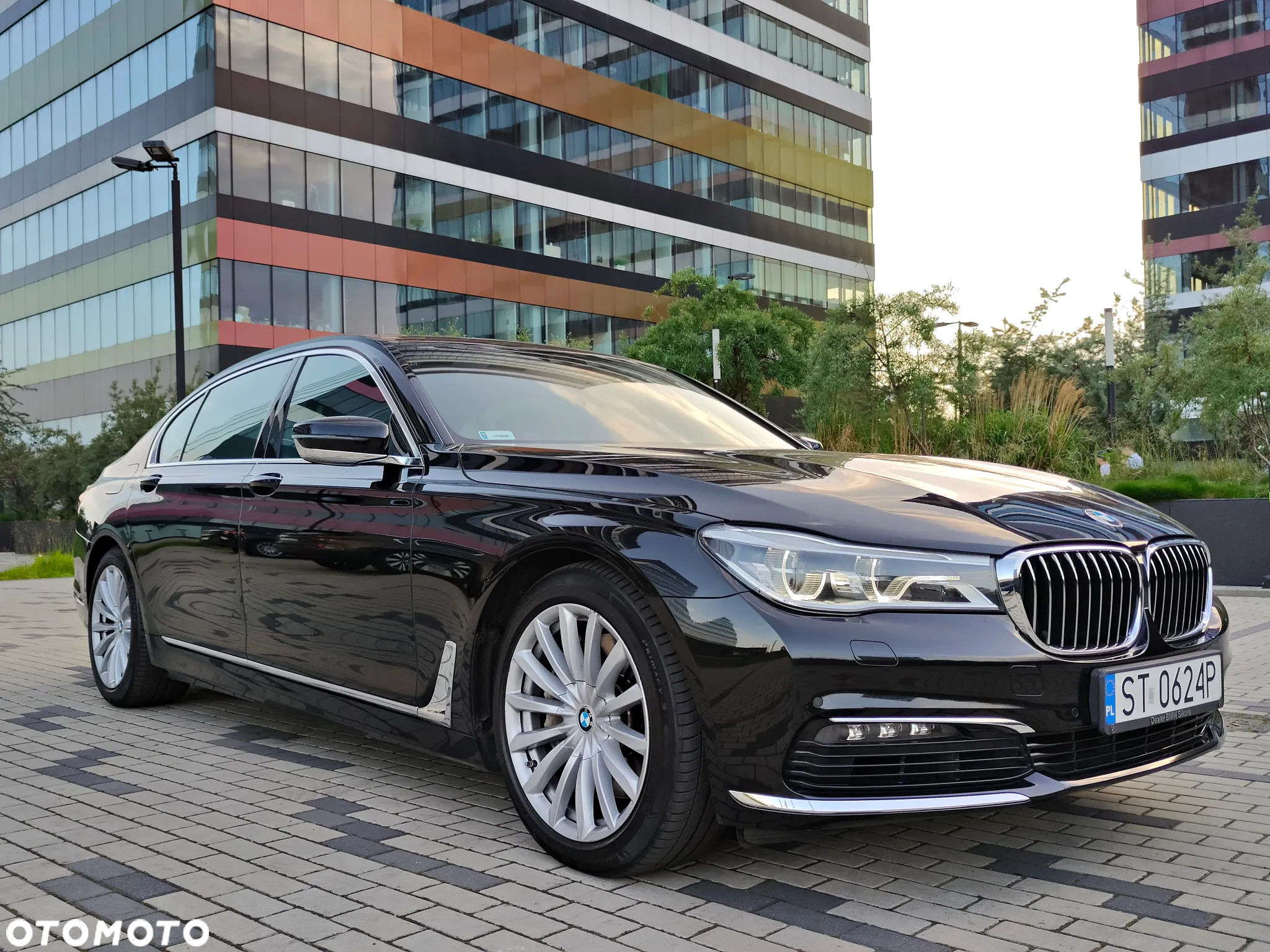 BMW Seria 7 750Li xDrive - 17