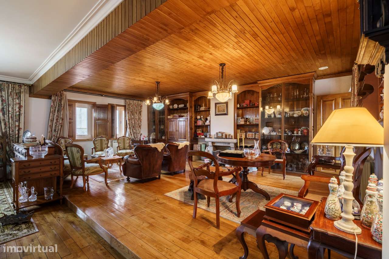 Moradia T5 em pedra em Vila Verde da Raia - Chaves-21