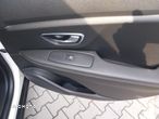 Renault Scenic - 36