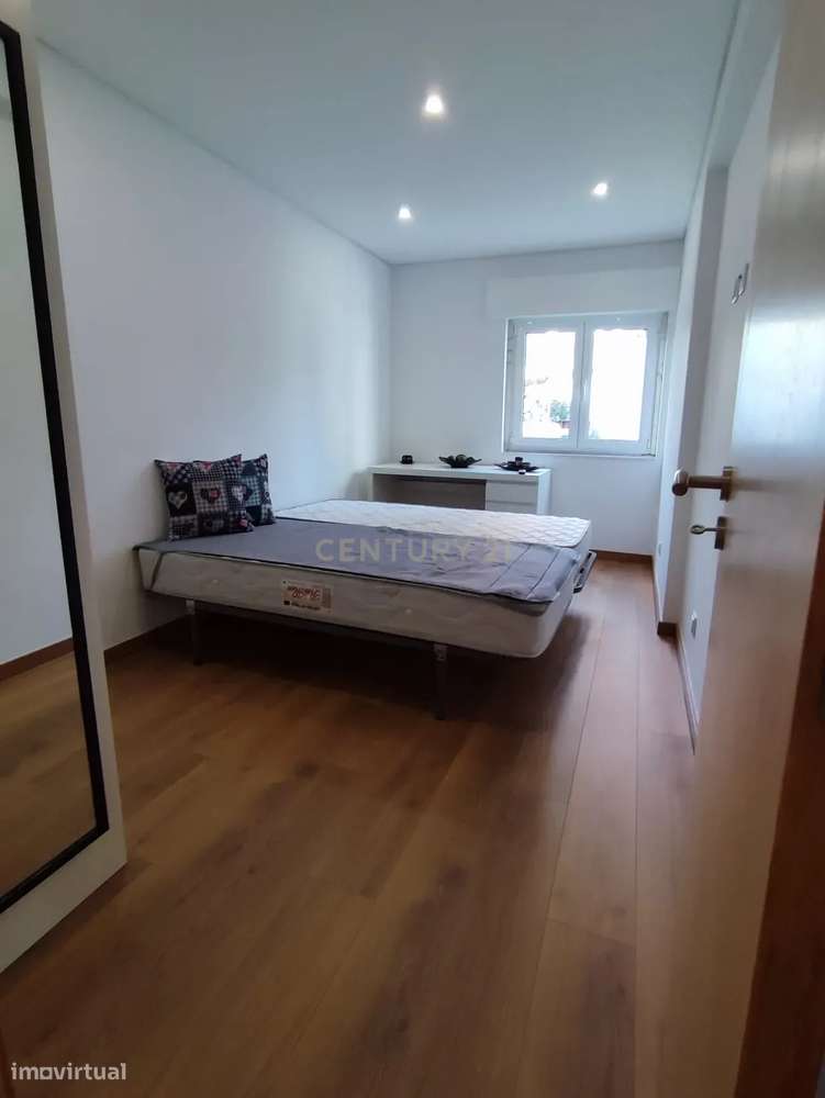 Apartamento T2 remodelado na Póvoa de Santa Iria, Vila Franca de Xira-11