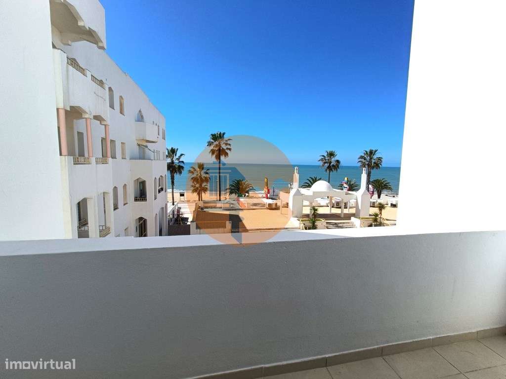 Apartamento T2 Renovado na Primeira Linha de Mar - Quarteira - Grande imagem: 4/33