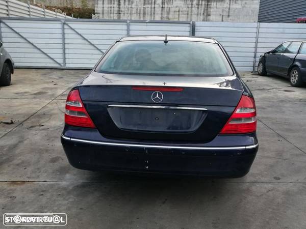 Mercedes E 500 W 211 de 2004 para peças - 3