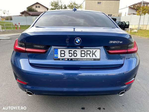 BMW Seria 3 320e Aut. Sport Line - 32