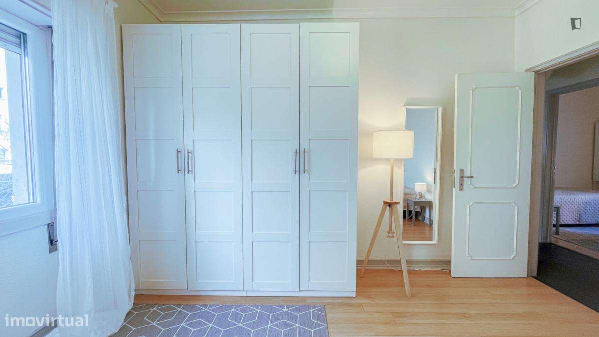 Apartamento com 4 quartos - localizado em Picoas Lisbon - Grande imagem: 5/8