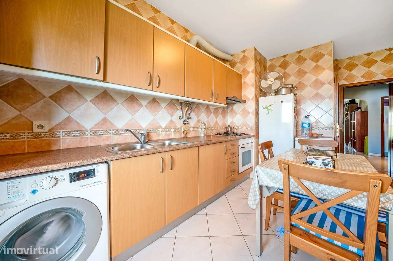 Apartamento T3 com Lugar de Garagem e Arrecadação-15