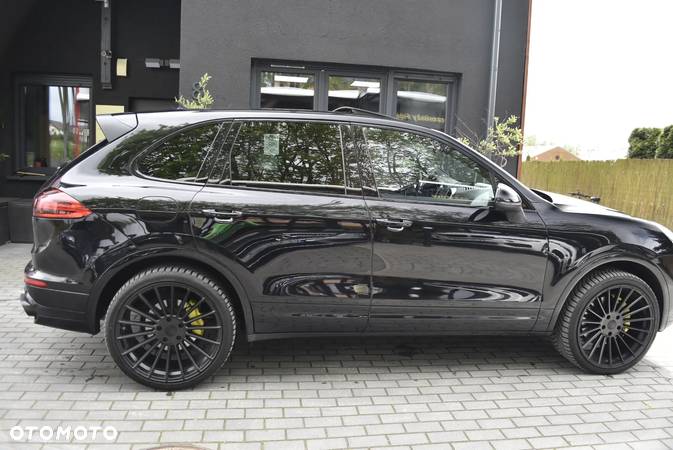 Porsche Cayenne Platinum Edition - 3