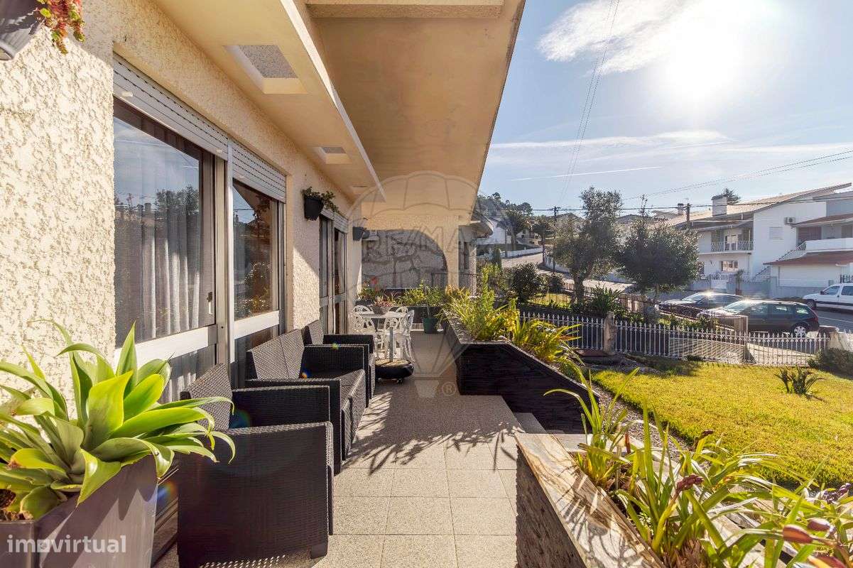 Moradia T5 para venda - Grande imagem: 1/47