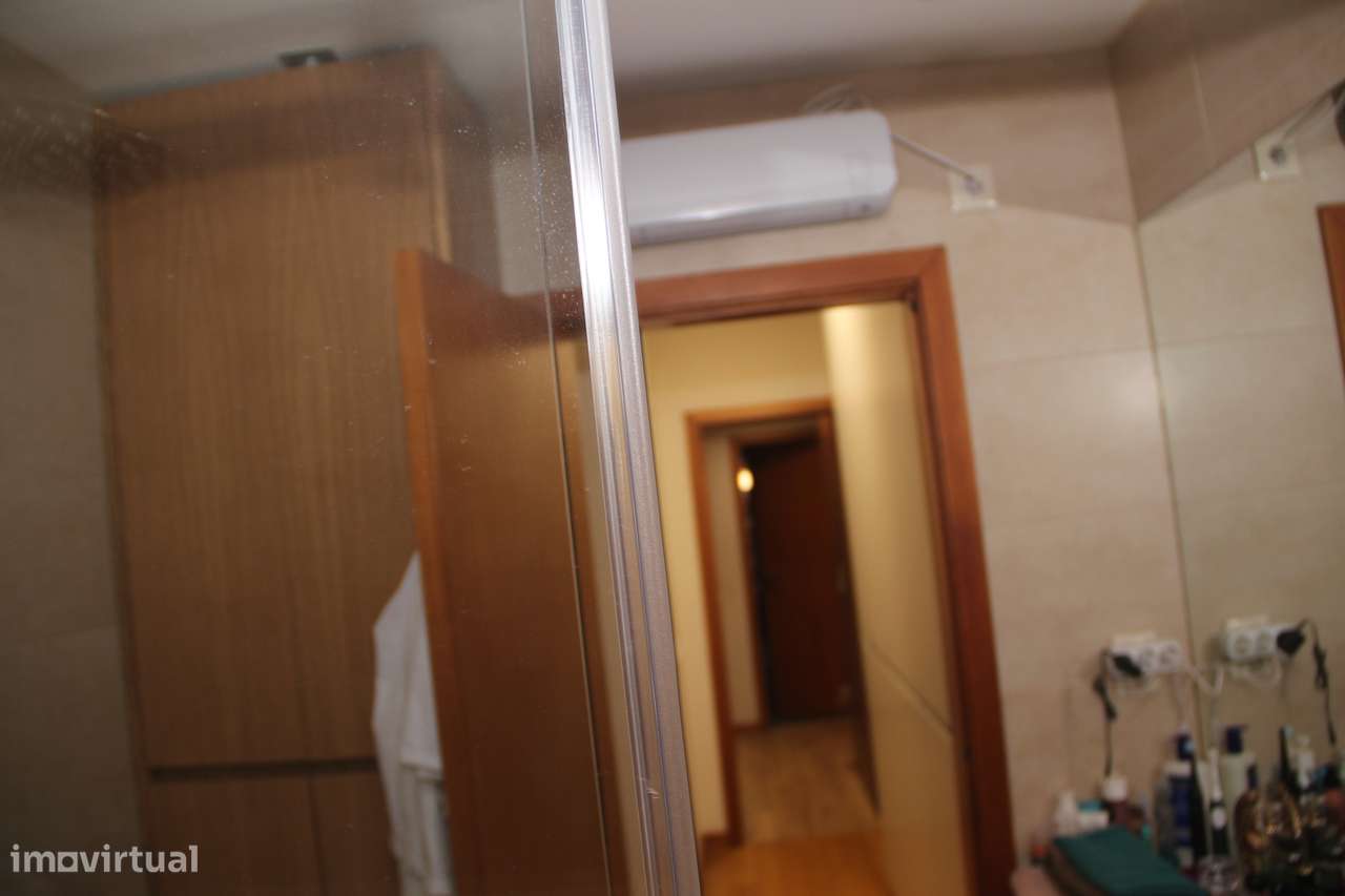 Apartamento T3 com 2 frentes na Maia-21
