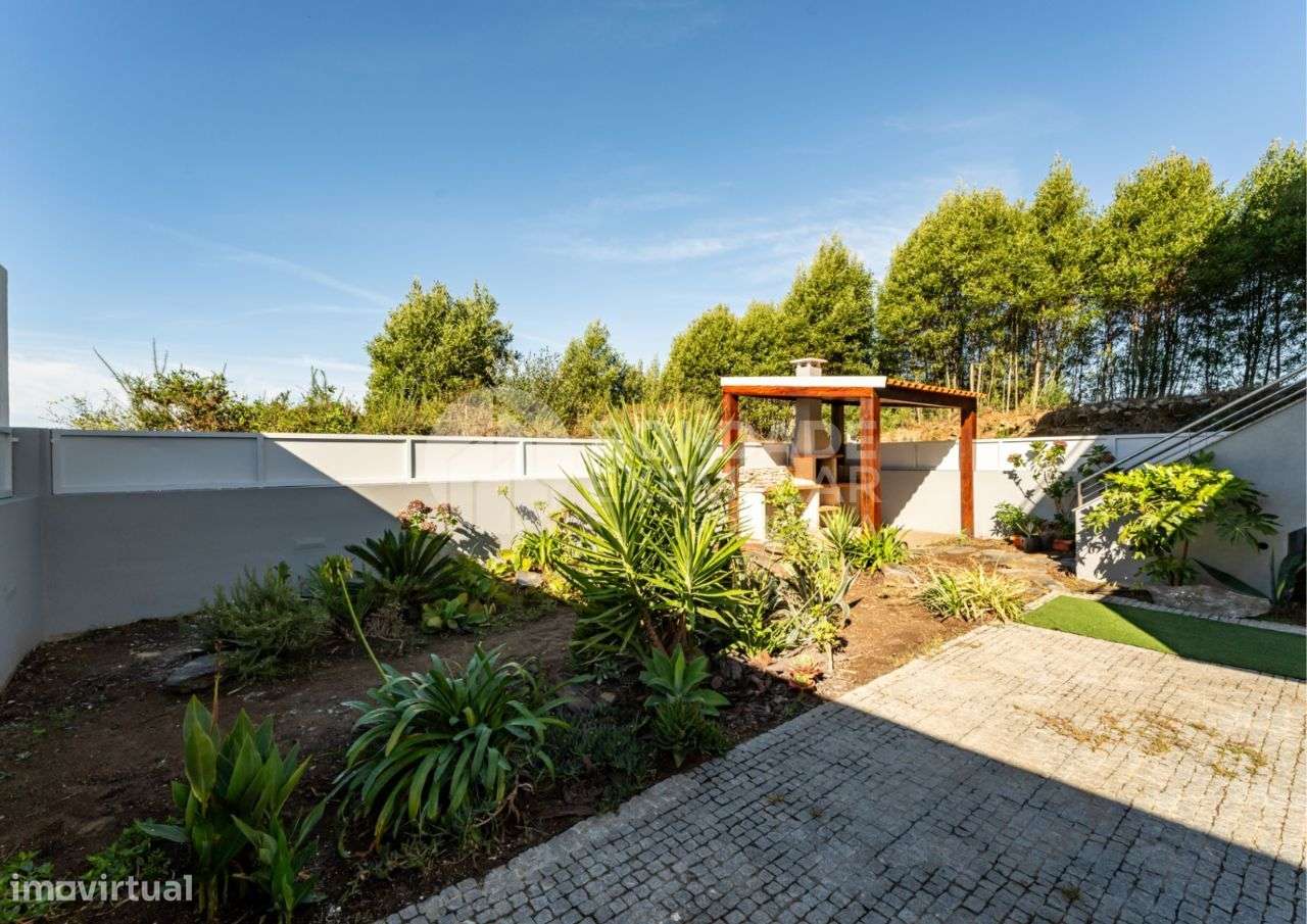 Excelente Moradia V4 - Quinta de Lousã - Valongo-35