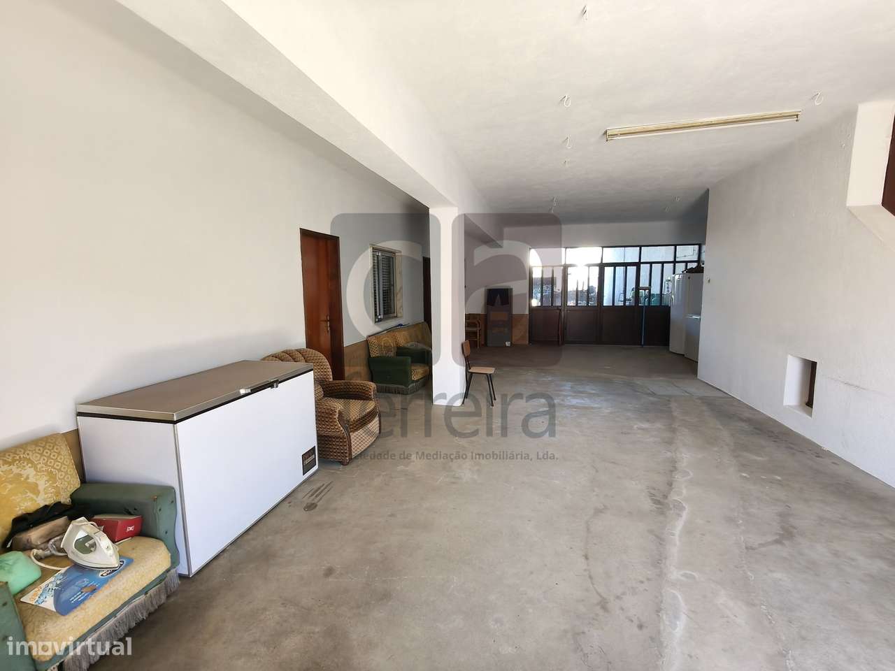 Moradia T5 na Azinhaga – Espaço e localização privilegiada-16