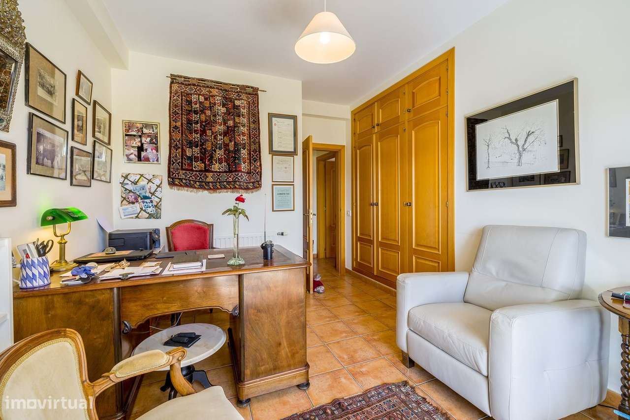 MORADIA TÉRREA V4 COM PISCINA PARA VENDA NO SARGAÇAL-24