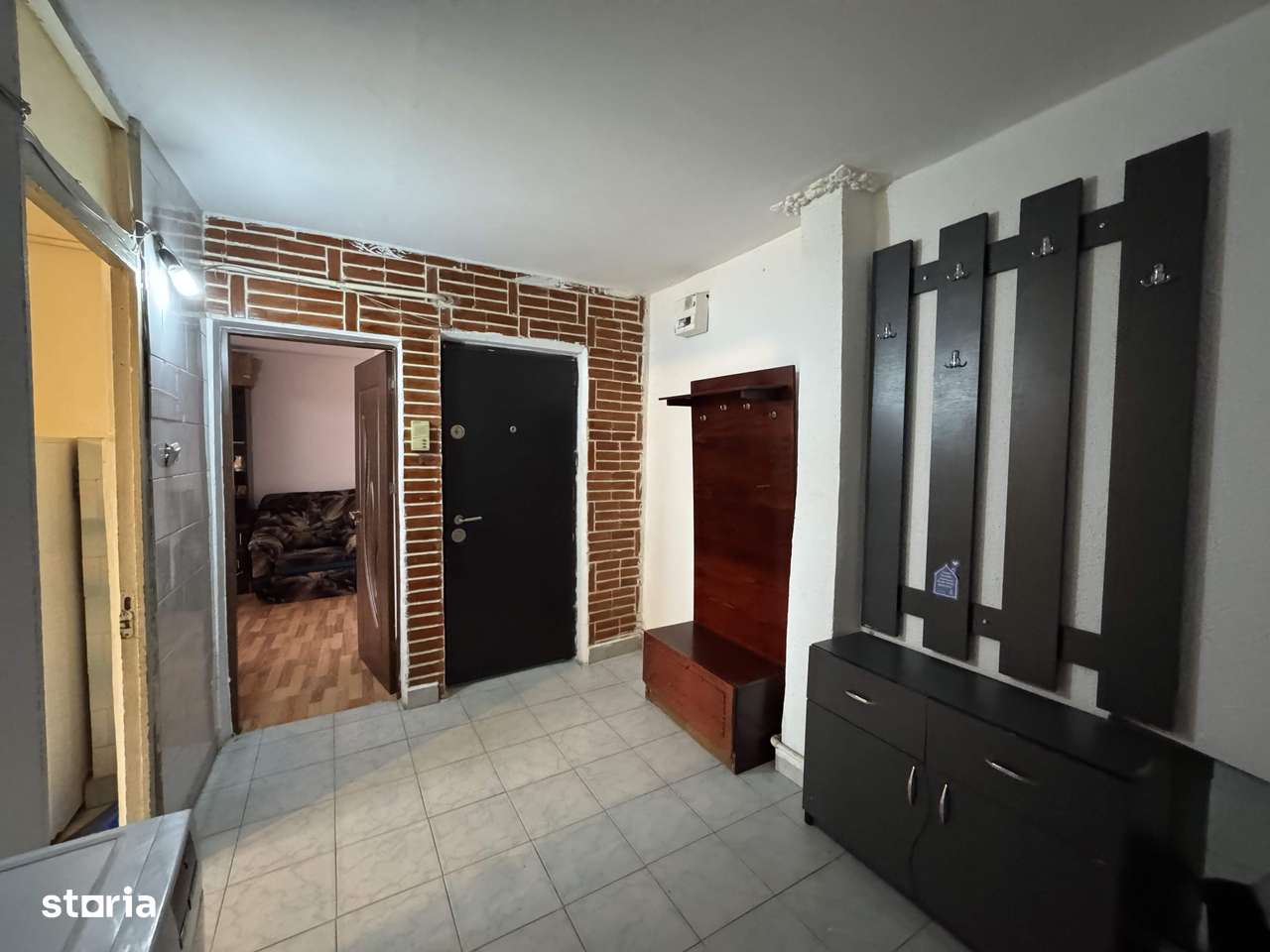 3 cam, 74 mp. decomandat, fara imbunatatiri, et.4, acoperis, Cuza Voda-5