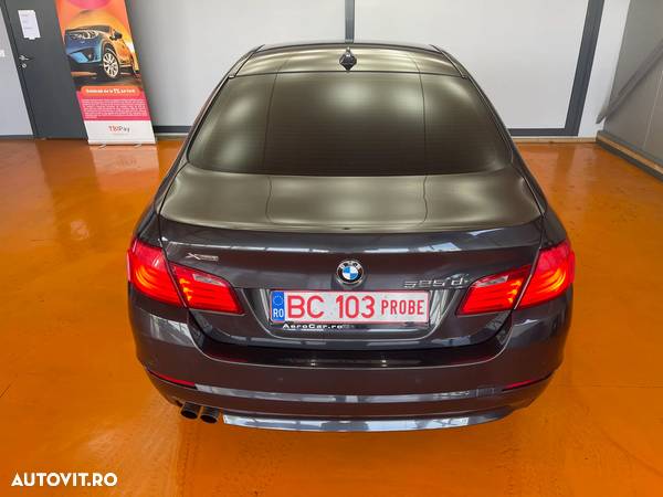 BMW Seria 5 525d xDrive - 10