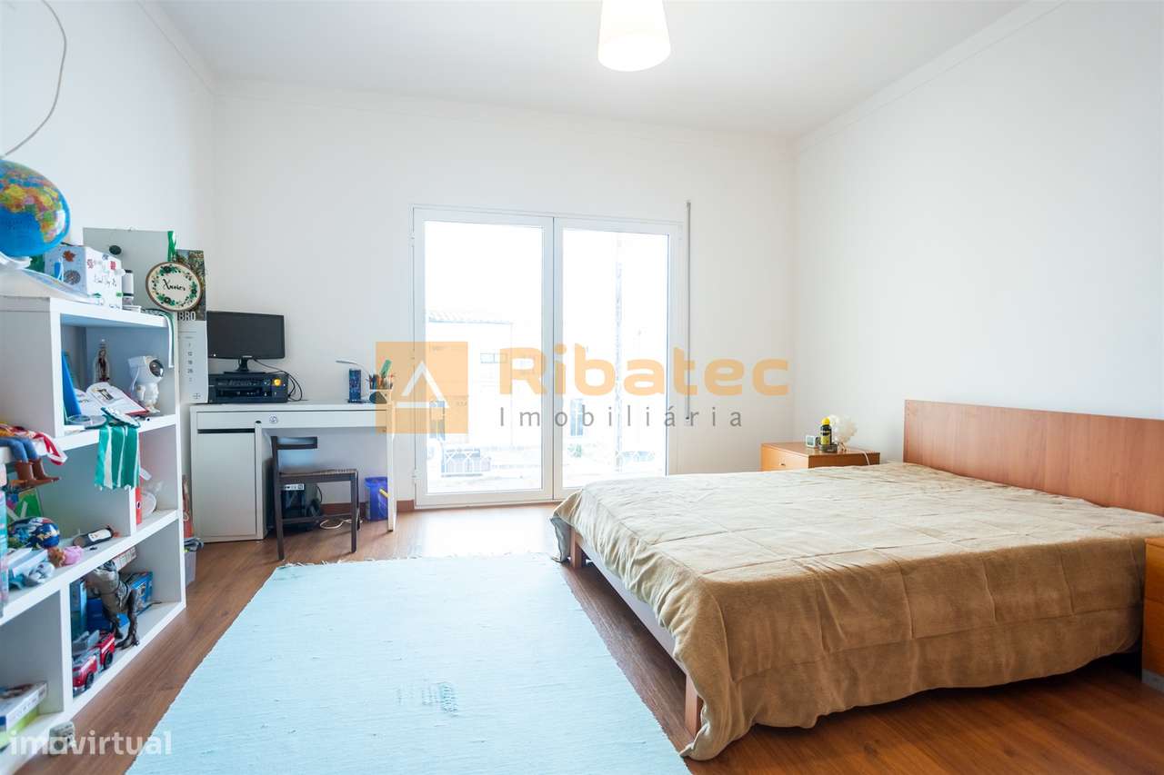 Moradia T5 em Alpiarça-13