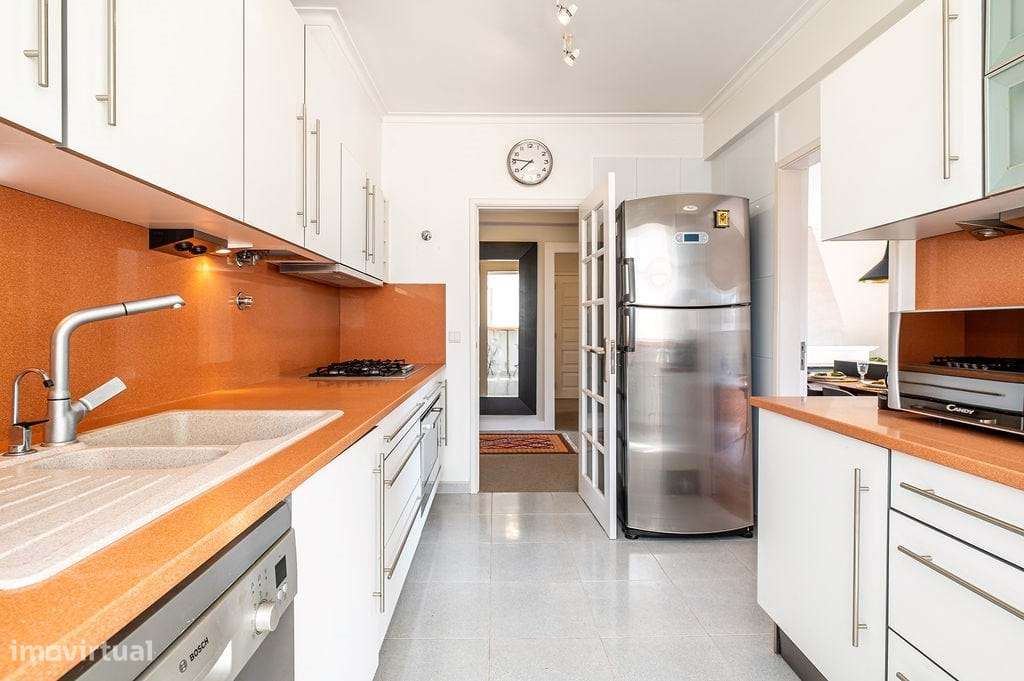 Apartamento t2 à venda na Rua Doutor António Dias Pinheiro-23