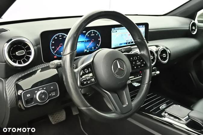 Mercedes-Benz Klasa A 180 d Style 7G-DCT - 4